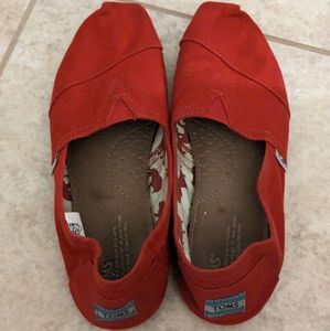 Red Toms size 9.5